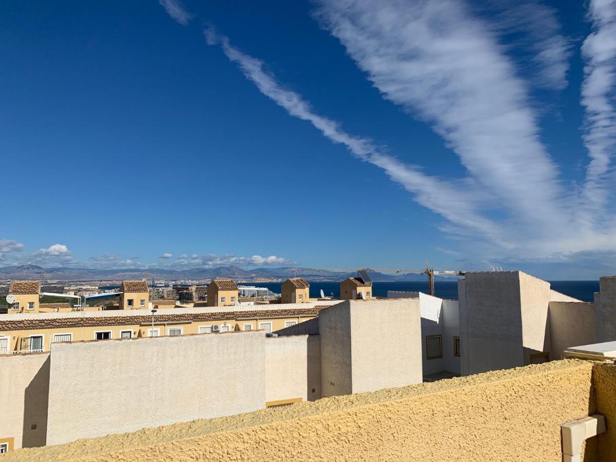 Adosado Tranquilo Con Piscina Y Vistas Al Mar Apartment Puerto Marino Екстериор снимка